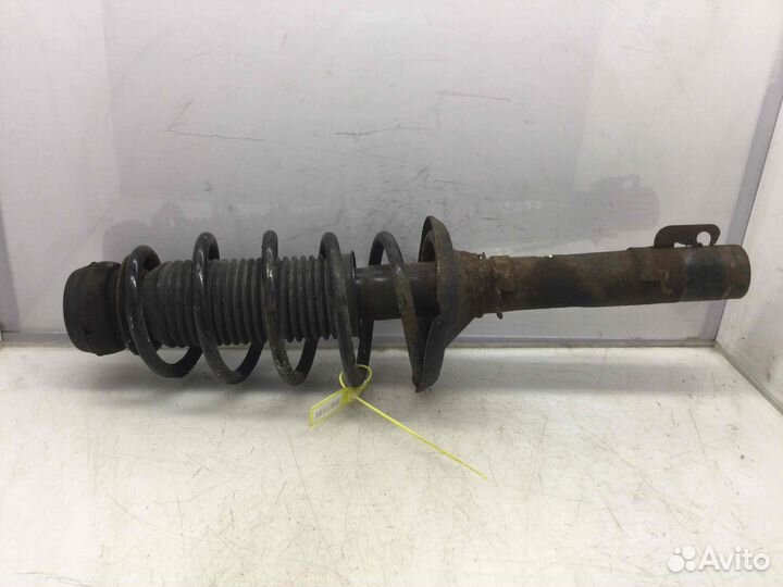 Стойка передняя правая Volkswagen Golf 1J0413031 A