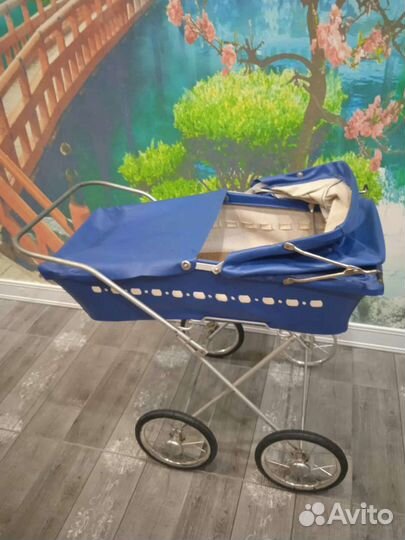 Коляска для кукол