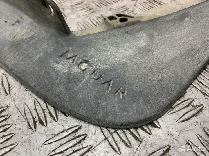 Брызговик задний правый Jaguar Xf CC9