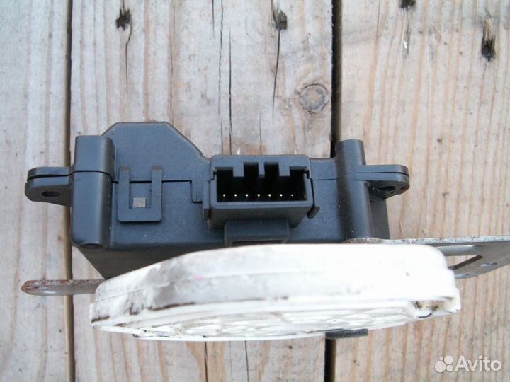 Моторчик заслонки печки Honda Civic