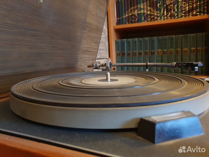 Электропроигрыватель Электроника Б1-01