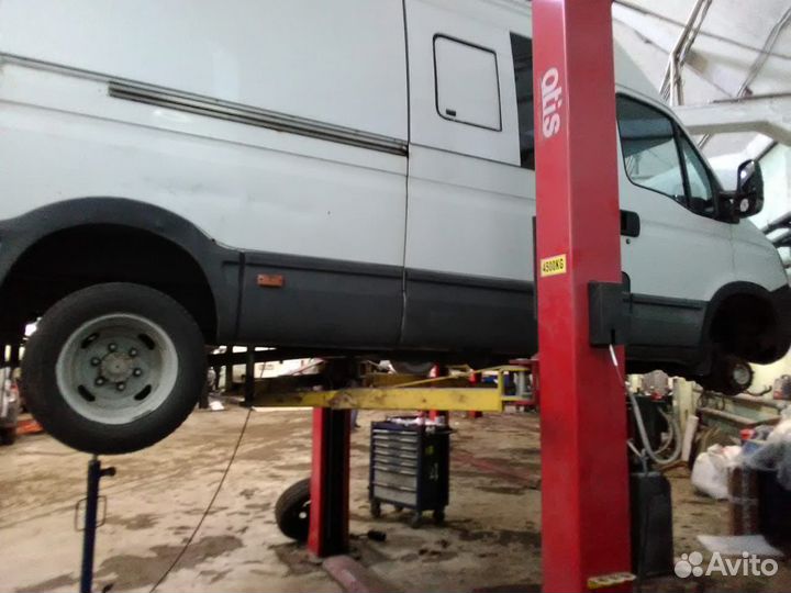 Iveco Daily цельнометаллический, 2010