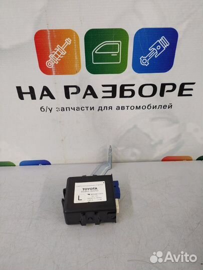 Блок управления стеклоочистителями Toyota Land