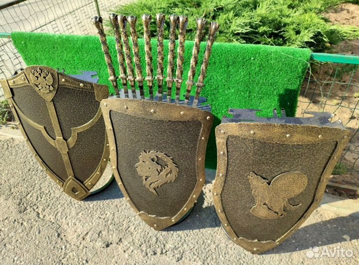 Щит подарочный/ подставка под шампуры