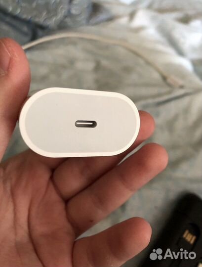 Зарядка на iPhone