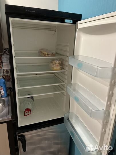 Холодильник electrolux