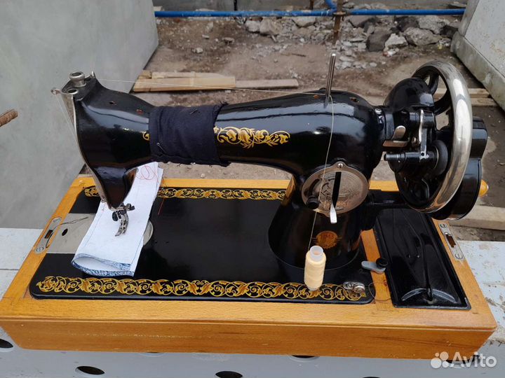 Швейная машинка ручная Подольск 2М