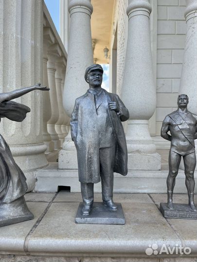 Статуэтка ленин