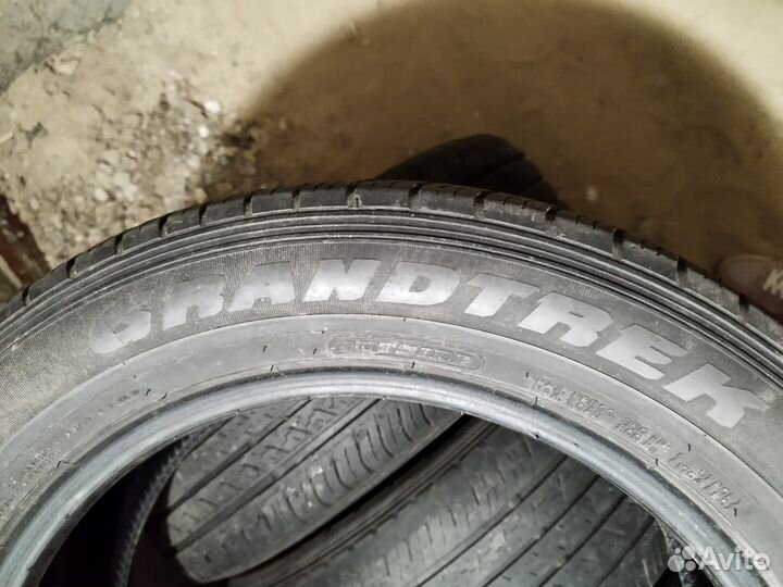 Dunlop Grandtrek ST30 235/55 R18