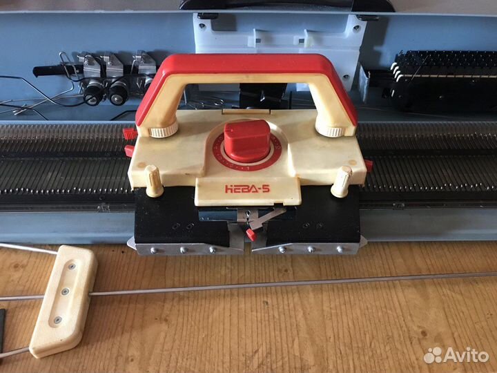 Вязальная машина Нева 5