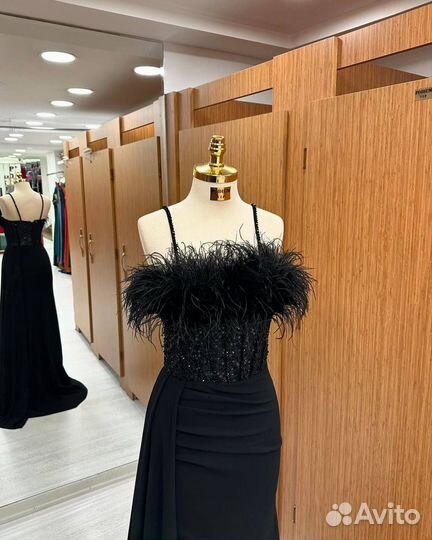 Платье для свадьбы: вечерняя роскошь