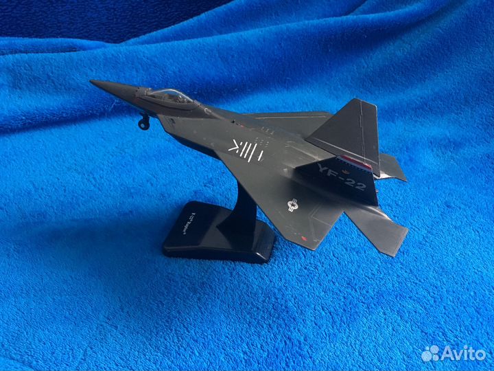 Масштабная модель F-22 разборная