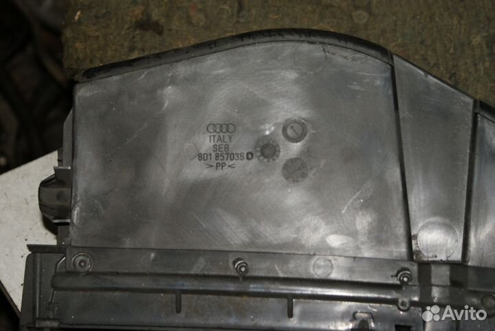 Крышка бардачка Audi A4 B5 8D 8D1857035D