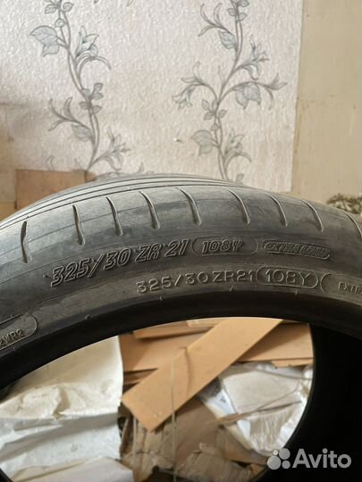 Michelin Pilot Super Sport 285/35 R21 и 325/30 R21 108Y