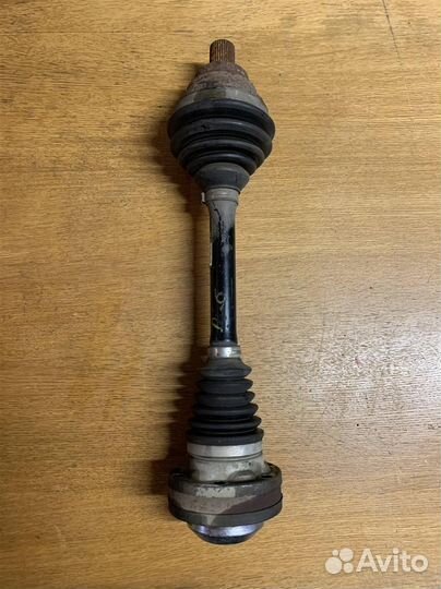 Полуось передняя левая VW Passat B6