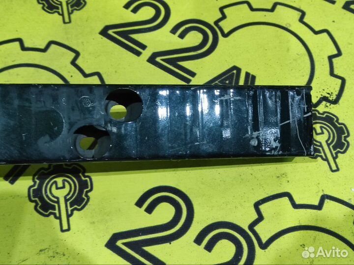 Усилитель бампера задний Toyota Chaser JZX100