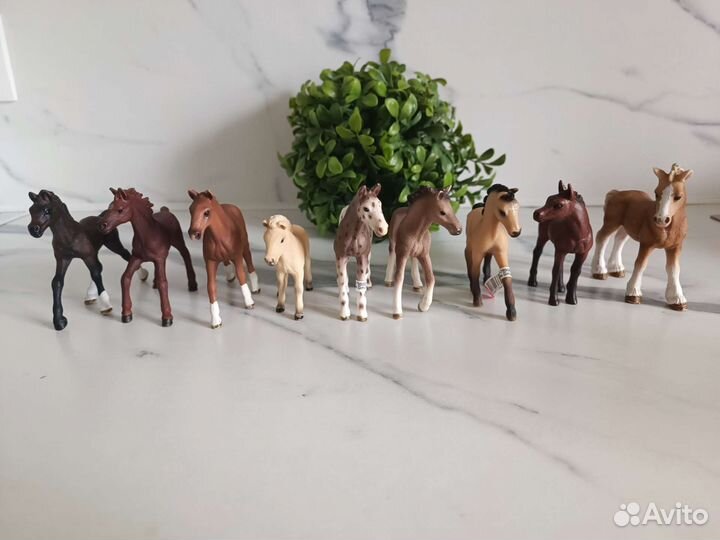 Фигурки schleich жеребята