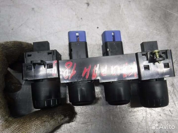 Блок кнопок Ssang Yong Kyron D20DT 2009