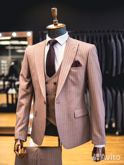 Мужской классический костюм