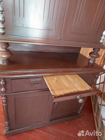 Буфет старинный. Шкаф кухонный посудный. СССР