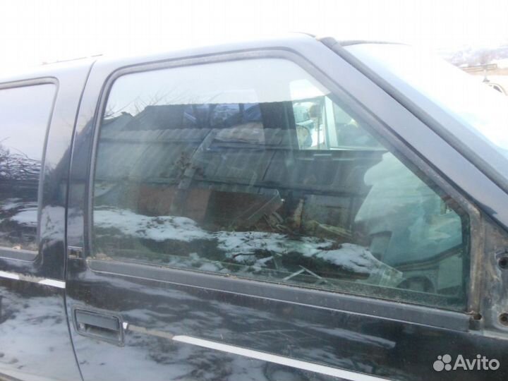 Стекло двери передней Chevrolet Blazer 1995-2005
