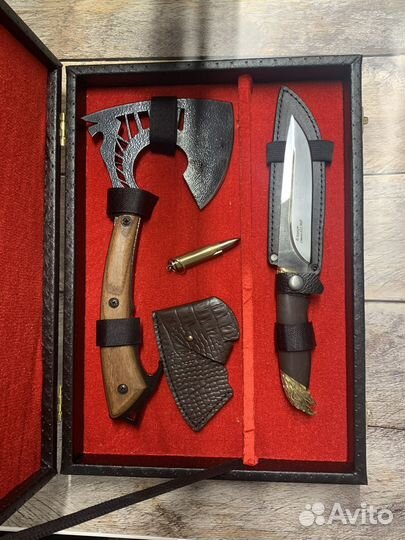 Подарочный набор в коробке топор +нож