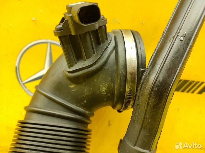 Патрубок воздушный Mercedes-Benz W212 OM651.924