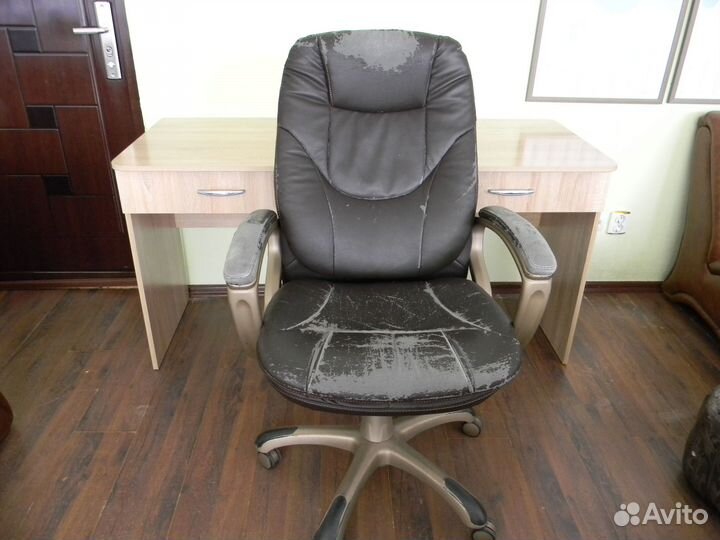 Компьютерное кресло руководителя бу