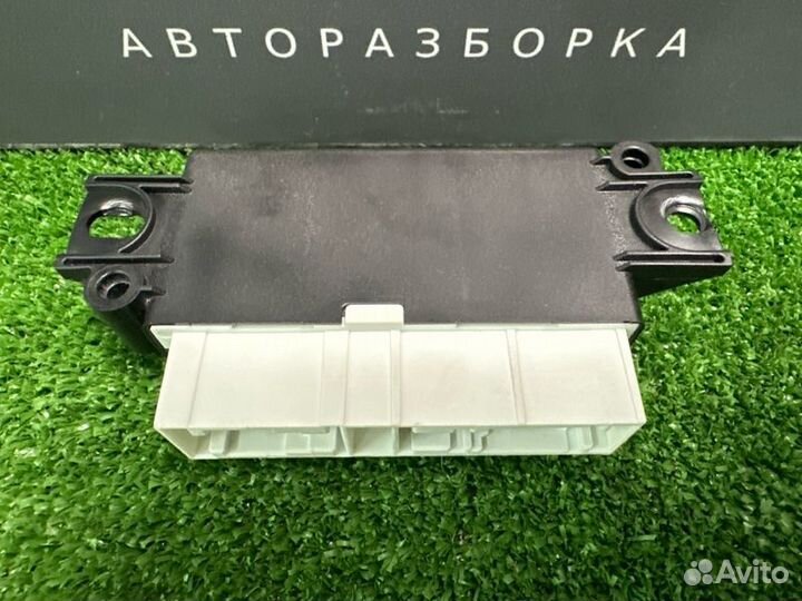Блок управления парктроником Skoda Rapid 1.6 cwva