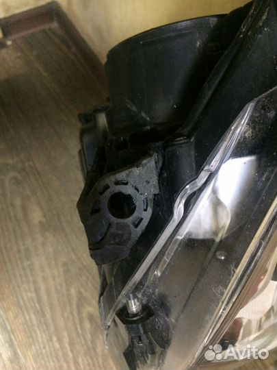 Фара правая Kia Rio после 2014 г.в. линза