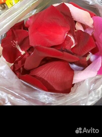 Лепестки роз в наличии