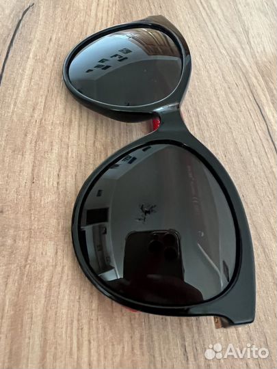 Солнцезащитные очки