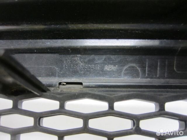 Накладка крыла передняя левая lr027319