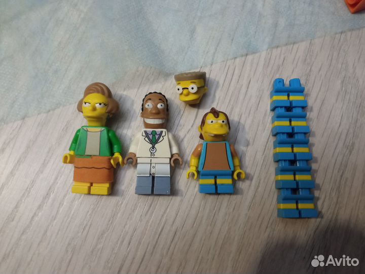 Лего Симпсоны минифигурки / Lego Simpsons