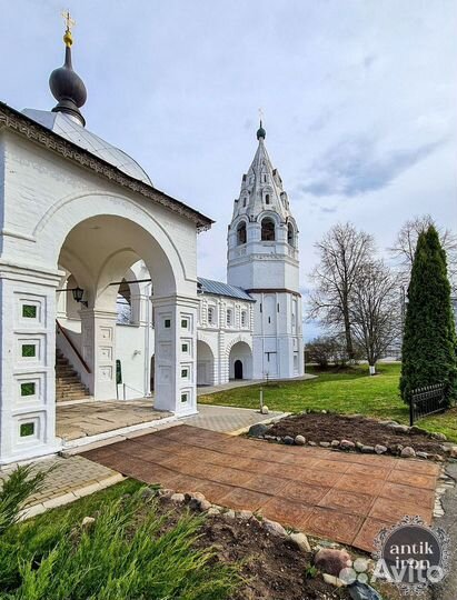 Чугунный пол,старинные плиты