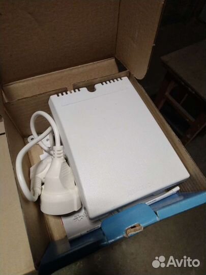 Стабилизатор напряжения teplocom ST-555, 220В