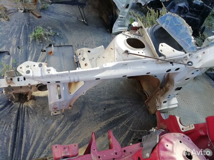 Лонжерон передний левый Рено Лагуна 1