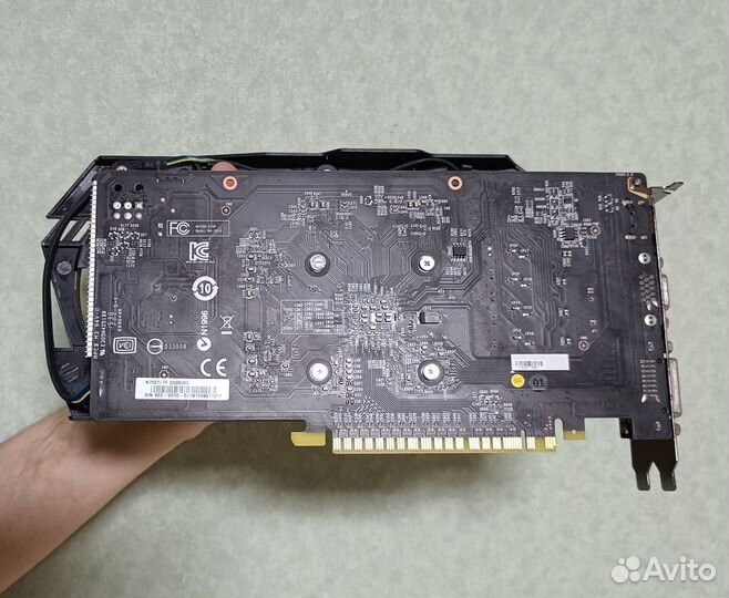 Видеокарта на запчасти MSI GeForce GTX 750 Ti