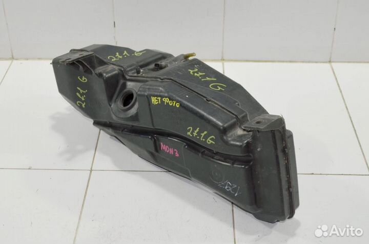 Бачок омывателя Mitsubishi Pajero / Montero 3