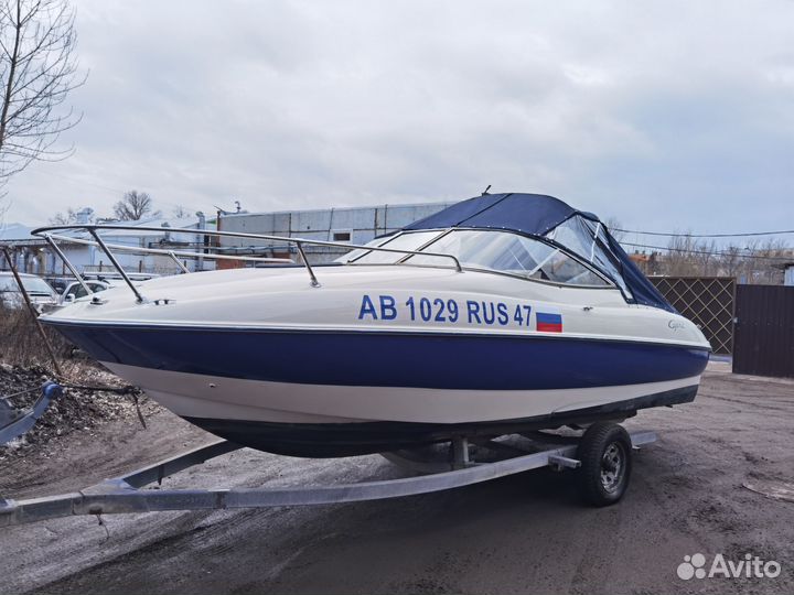 Каютный Катер Bayliner Capri