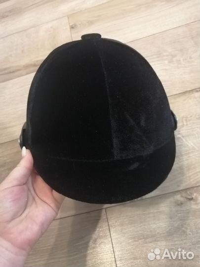 Шлем для конного спорта