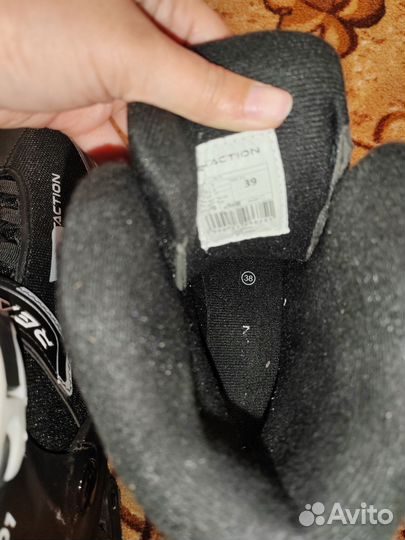 Роликовые коньки