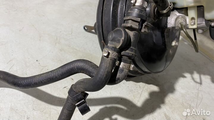 Вакуумник с тормозным цилиндром BMW 7 series E38