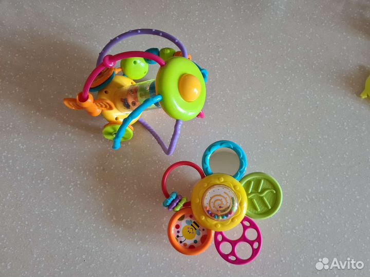 Игрушки развивающие/погремушки 0 до 1 пакетом