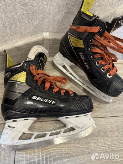 Коньки хоккейные