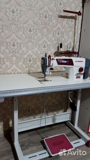 Швейная машина Avrora