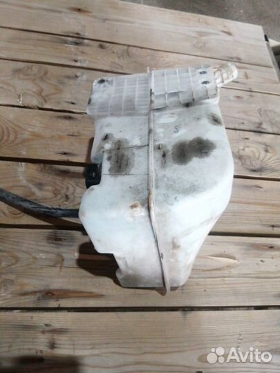 Бачок омывателя Volkswagen Jetta седан 1.6 clra