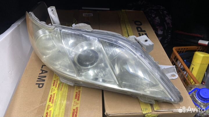 Фара Toyota Camry 40