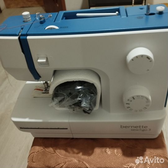 Швейная машинка новая