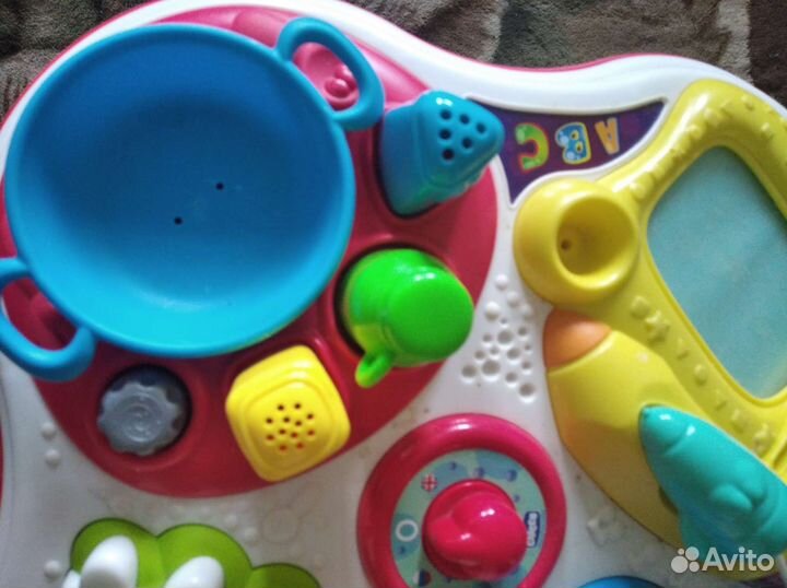 Развивающий столик fisher price